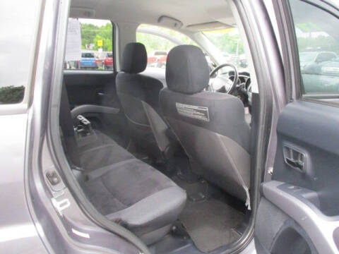 2009 Mitsubishi Outlander ES
