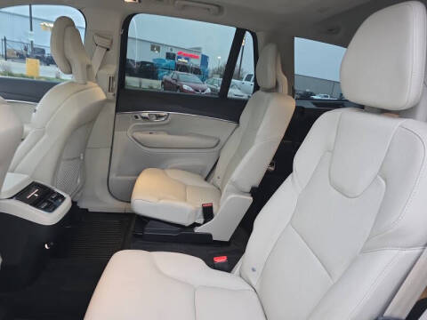 2020 Volvo XC90 T5 Momentum