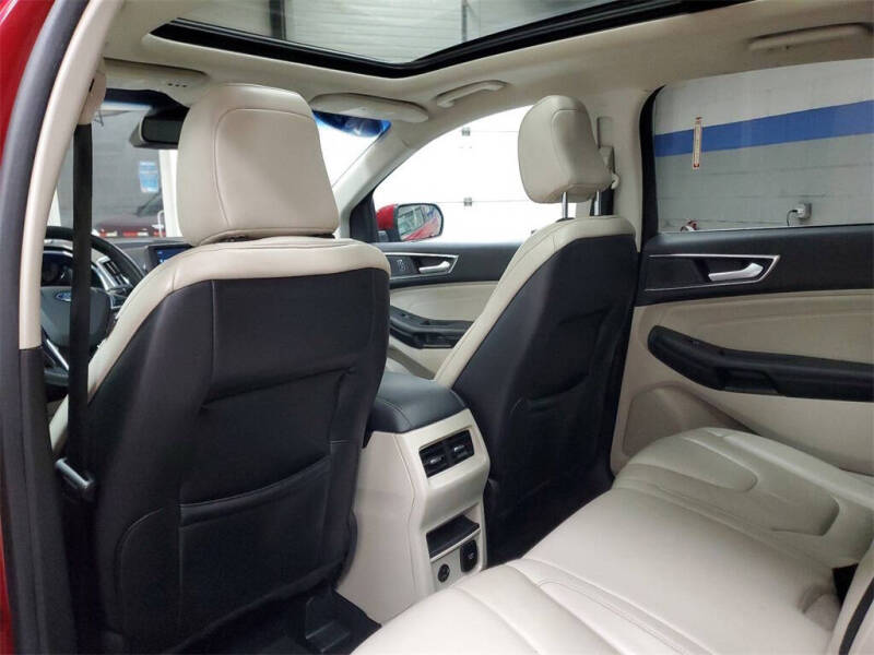 2021 Ford Edge Titanium