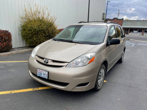 2008 Toyota Sienna for sale at DAVENPORT MOTOR COMPANY in Davenport WA