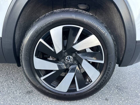 2025 Volkswagen Atlas Cross Sport SE