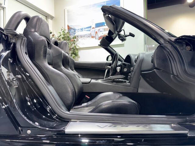 2004 Dodge Viper SRT-10