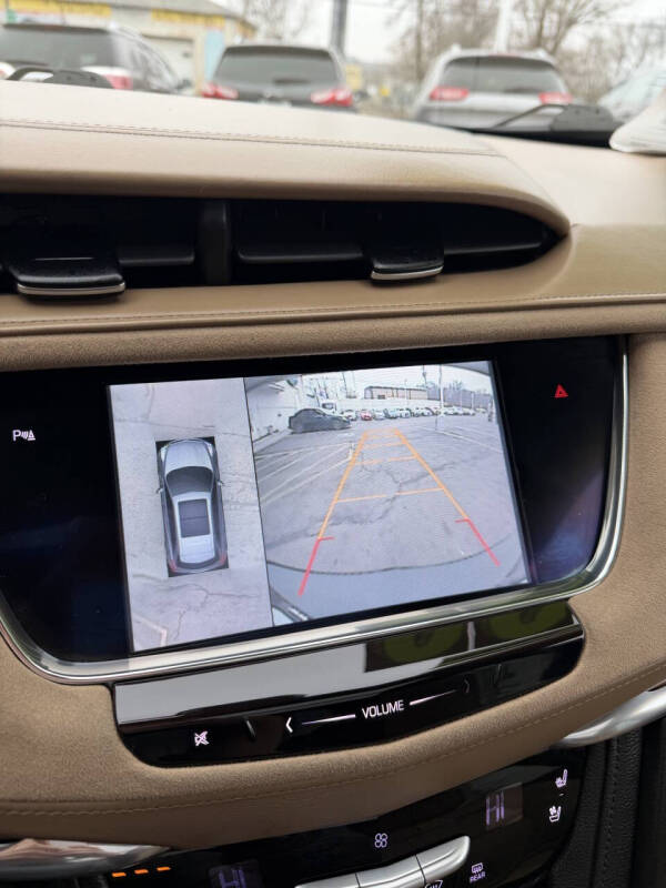 2017 Cadillac XT5 Platinum