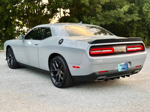 2021 Dodge Challenger SXT