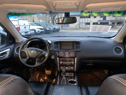 2015 Nissan Pathfinder SV