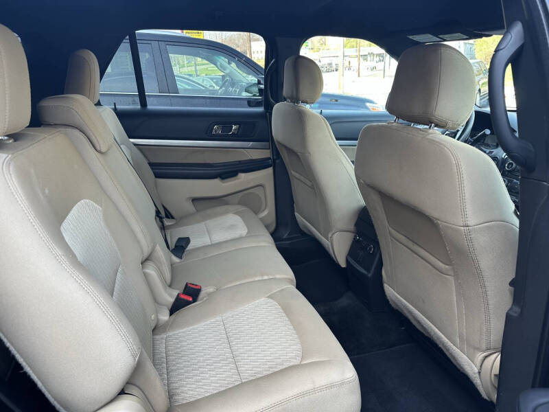 2017 Ford Explorer