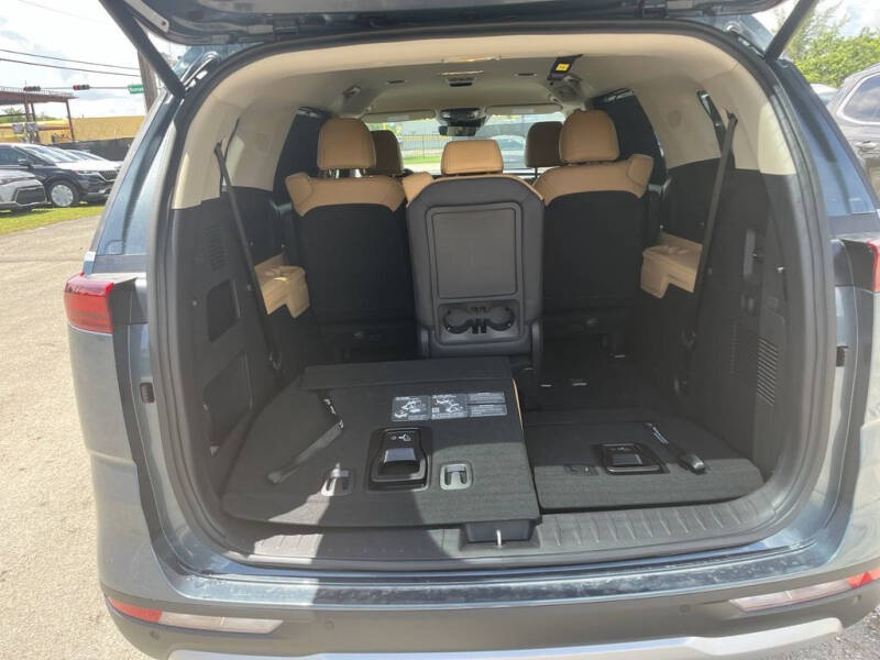 2024 Kia Carnival EX