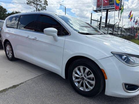 2018 Chrysler Pacifica Touring Plus