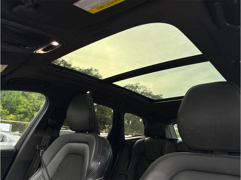 2019 Volvo XC60 T6 R-Design