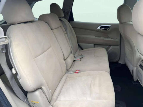 2016 Nissan Pathfinder SV