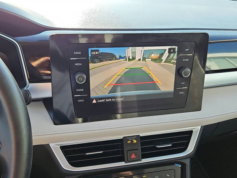 2025 Volkswagen Taos SE