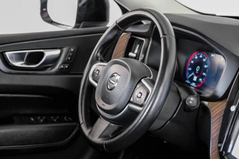 2021 Volvo XC60 T5 Momentum