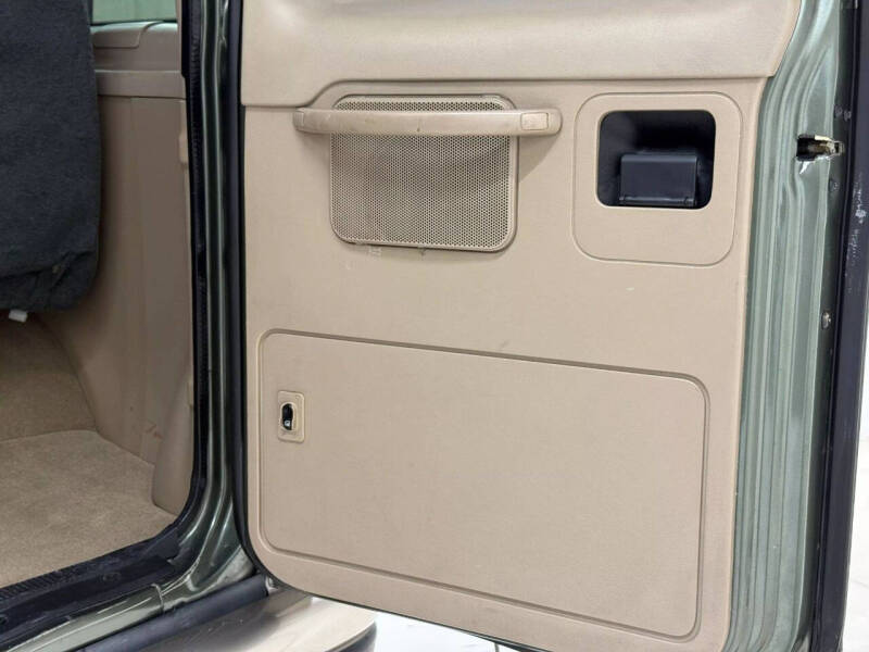 2002 Ford E-Series E-350 SD XLT