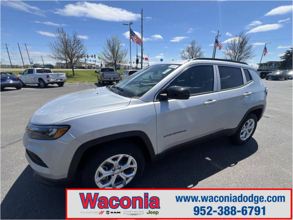 2024 Jeep Compass for sale at Victoria Auto Sales in Victoria, MN