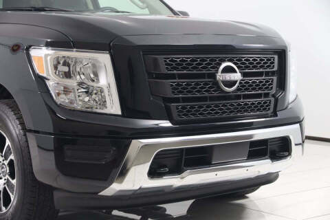 2023 Nissan Titan SV