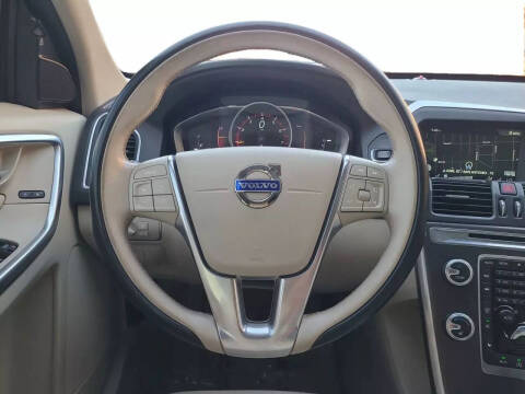 2016 Volvo XC60 T5 Drive-E Premier