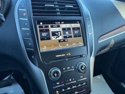 2017 Lincoln MKC Select