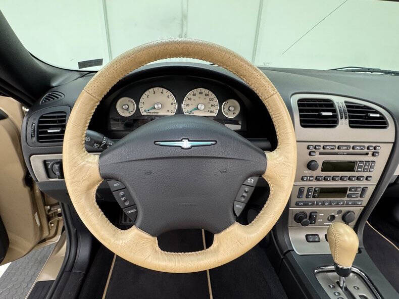2005 Ford Thunderbird Deluxe
