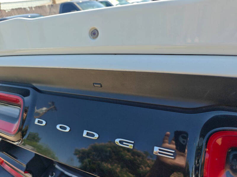 2016 Dodge Challenger SXT Plus