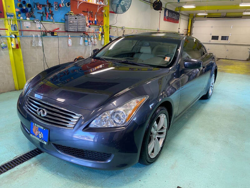 2009 INFINITI G Coupe 37x photo 2