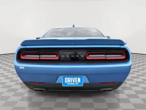 2015 Dodge Challenger SXT Plus