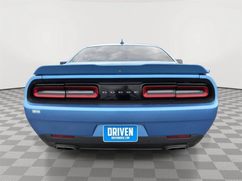 2015 Dodge Challenger SXT Plus