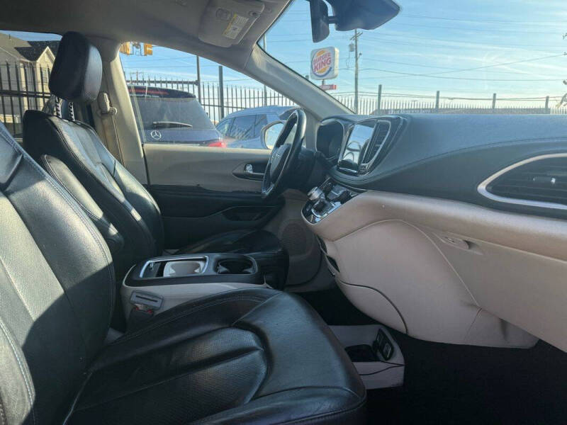2021 Chrysler Pacifica Touring L