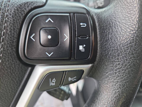 2017 Toyota Highlander LE