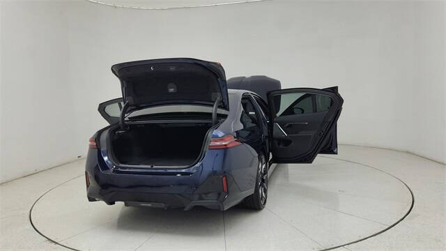 2025 BMW i5 eDrive40