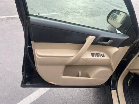 2013 Toyota Highlander Plus