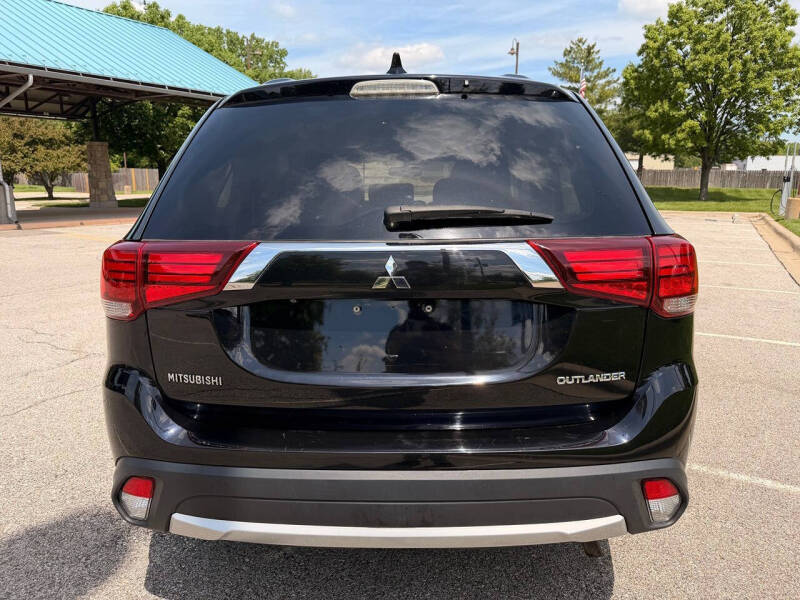 2018 Mitsubishi Outlander ES