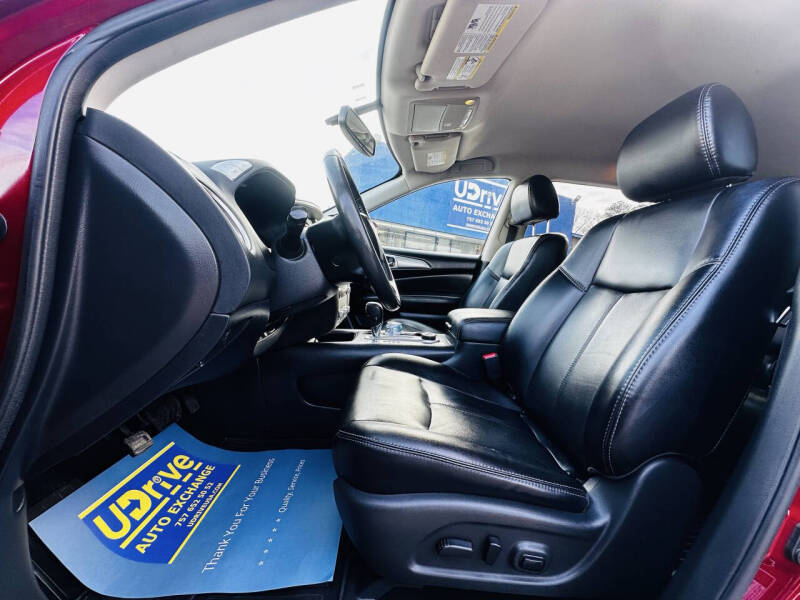 2017 Nissan Pathfinder SL