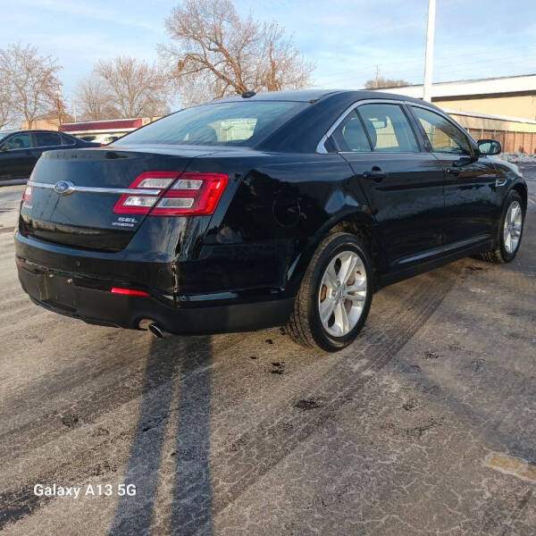 2017 Ford Taurus SEL