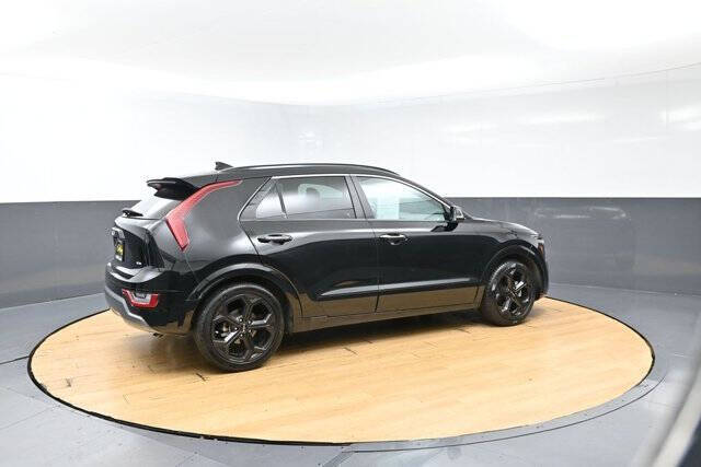2023 Kia Niro SX Touring