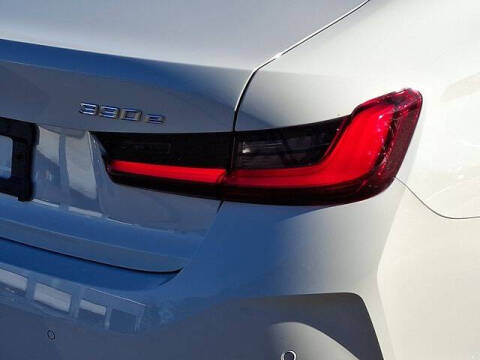 2023 BMW 3 Series 330e