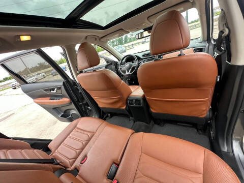 2017 Nissan Rogue SL