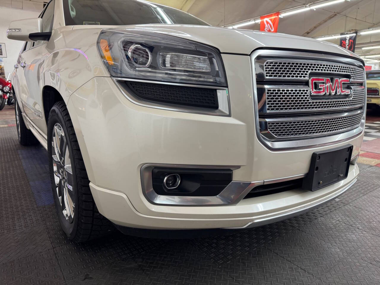 2014 GMC Acadia 7
