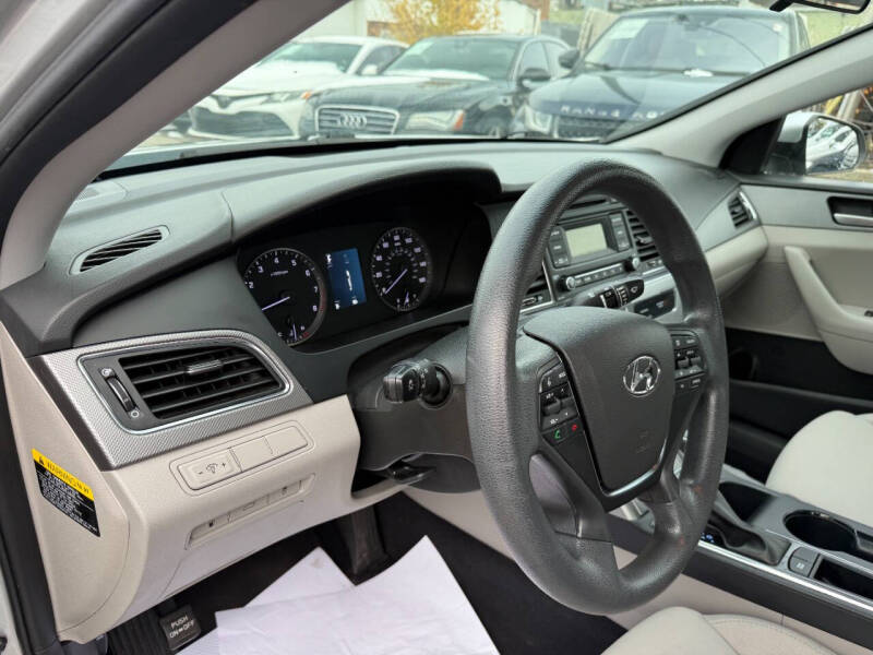 2017 Hyundai Sonata SE