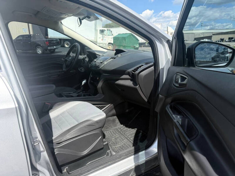 2019 Ford Escape S
