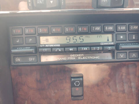 1987 Mercedes-Benz 560-Class 560 SL