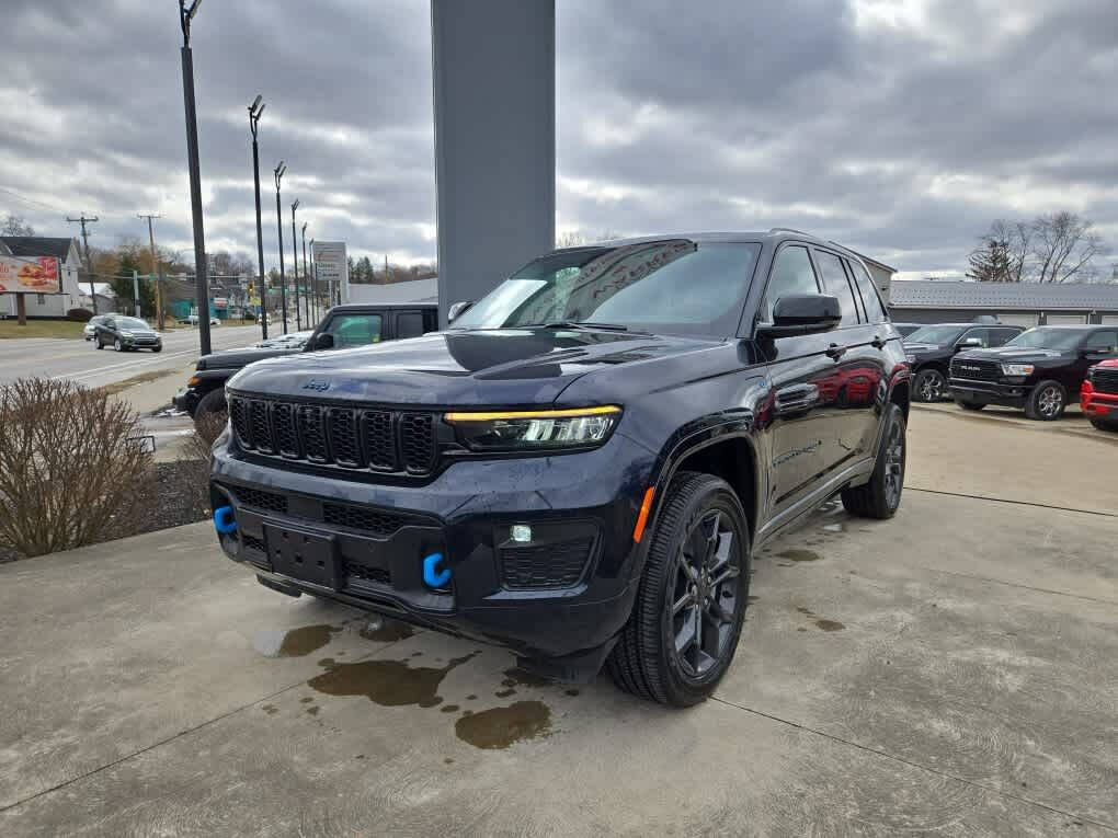 2023 Jeep Grand Cherokee for sale at Dave Warren Used Car Super Center in Westfield, NY