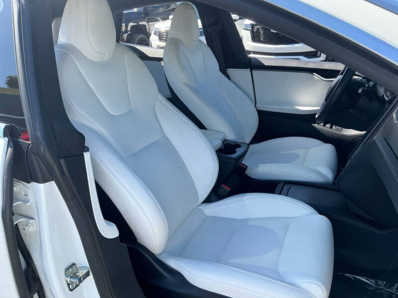2020 Tesla Model S Performance
