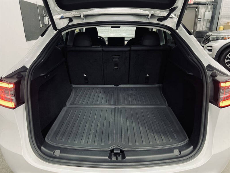2024 Tesla Model Y Long Range