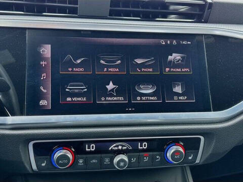 2023 Audi Q3 quattro S line Prem Plus 45 TFSI