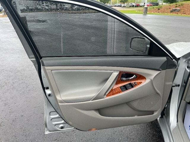 2009 Toyota Camry 23