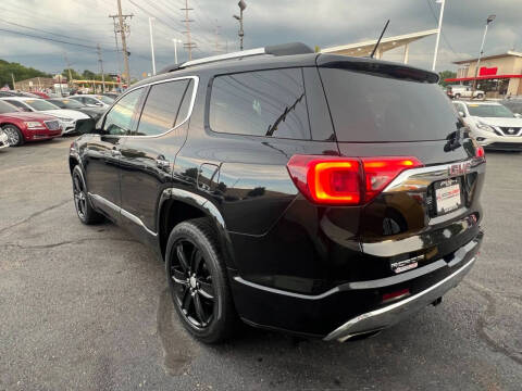 2017 GMC Acadia Denali