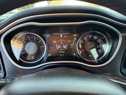 2017 Dodge Challenger SXT Plus