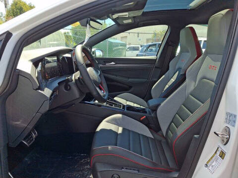 2026 Volkswagen Golf GTI SE