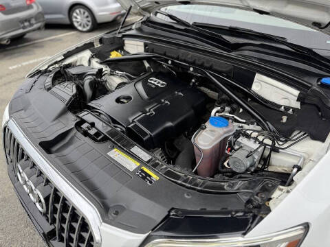 2017 Audi Q5 2.0T quattro Premium Plus