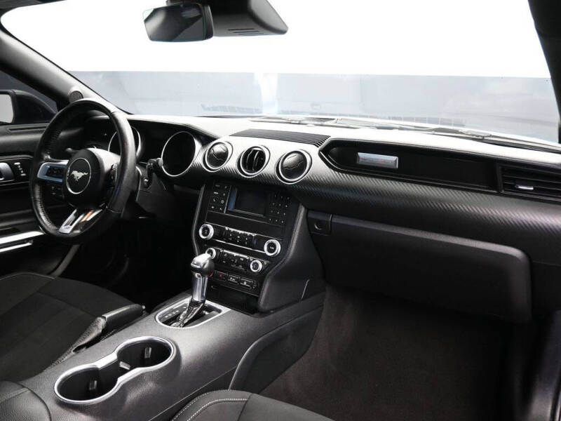 2021 Ford Mustang EcoBoost